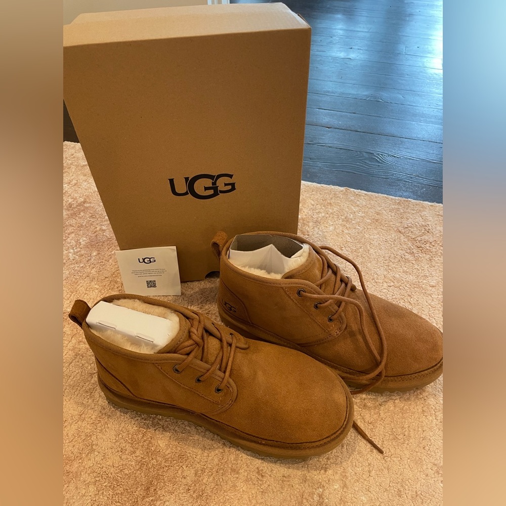 UGG Neumel boot